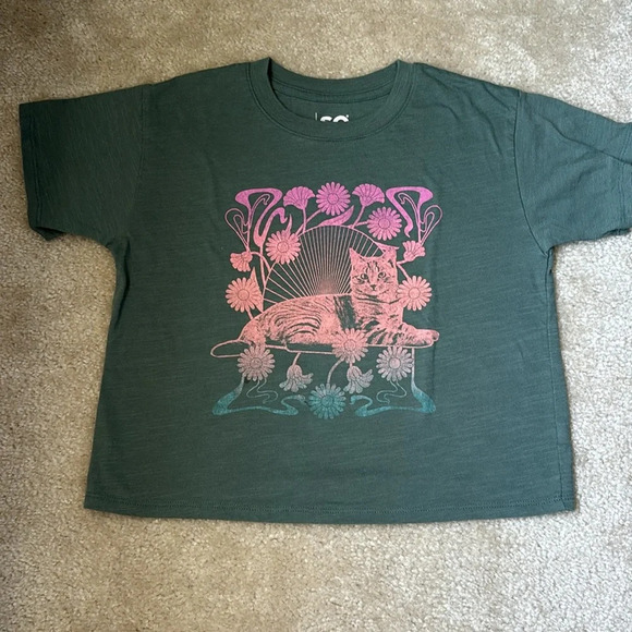 LOT EUC GIRL T-Shirts - Picture 2 of 6